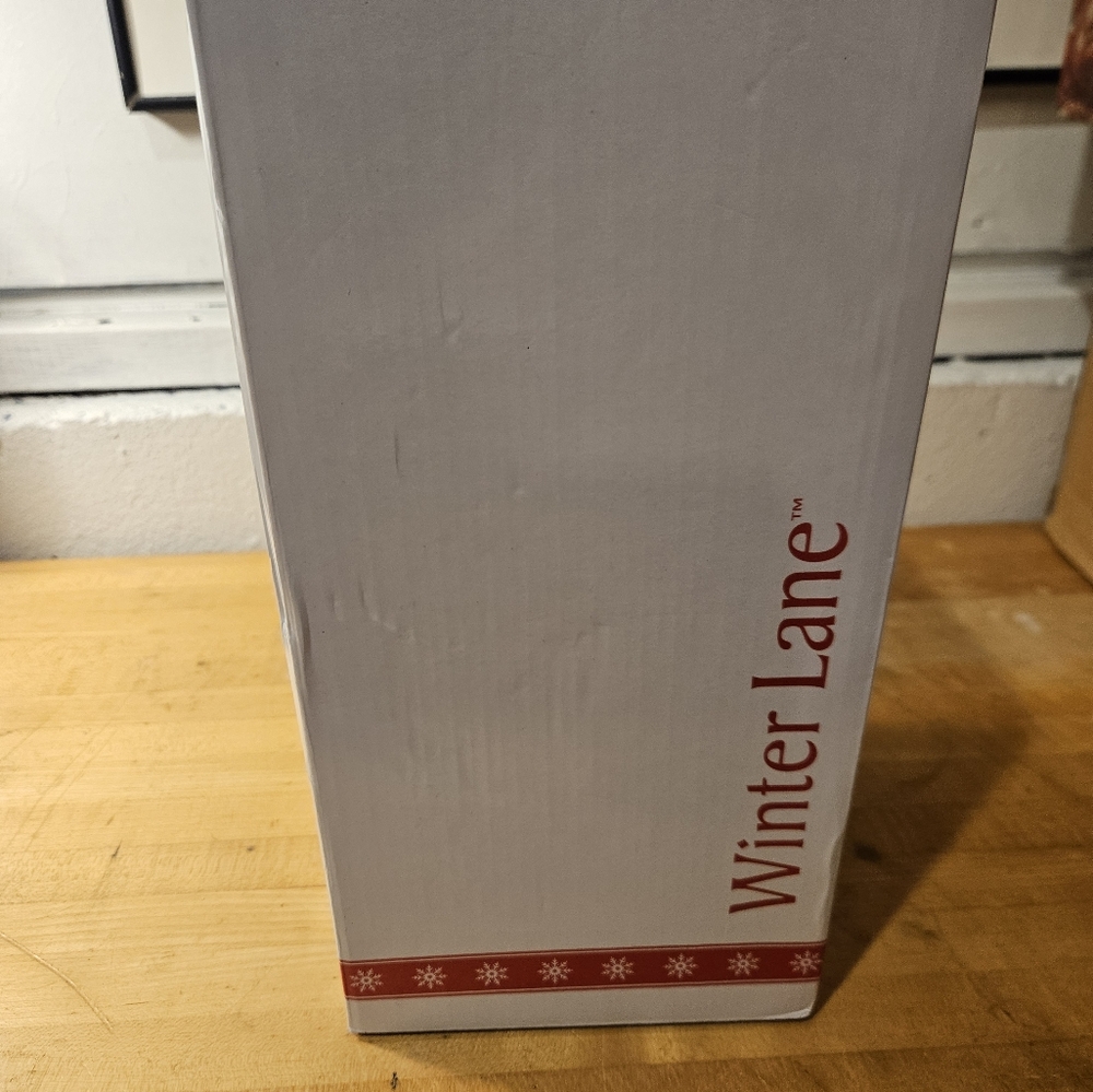 Winter Lane Christmas ANGEL Musical Globe Lights Up - New Open Box